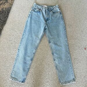 NWOT - Zara - Light Wash Mom Jeans - Size 6